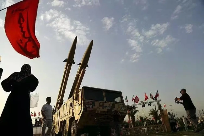 Mỹ - Iran phát tín hiệu trái ngược về chuyện đàm phán