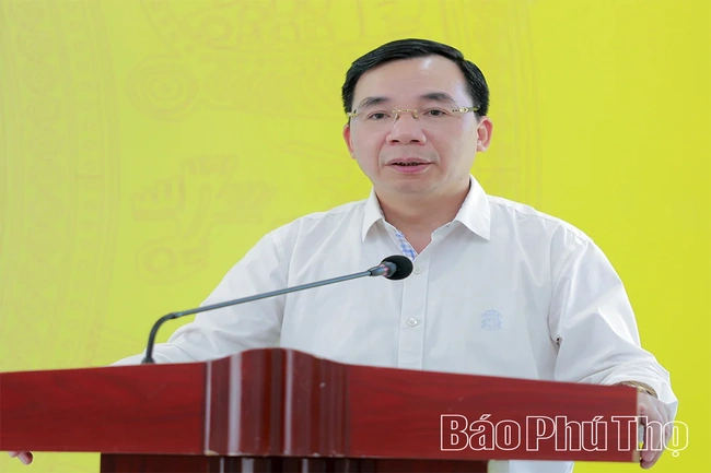 Chuẩn bị chu đáo các điều kiện phục vụ lễ khai giảng, tạo không khí phấn khởi cho cán bộ, giáo viên và học sinh bước vào năm học mới