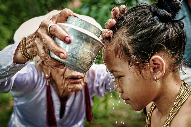 Người mang nét đẹp Việt ra thế giới