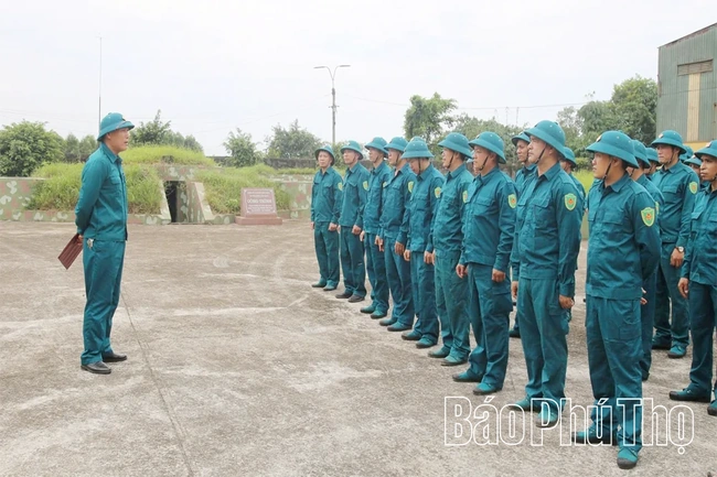 Đưa pháp luật quốc phòng vào cuộc sống