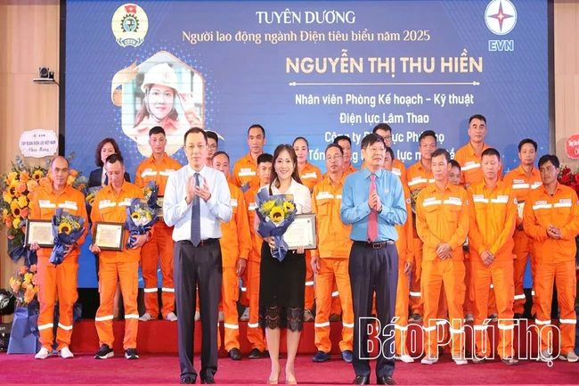 Góp sức giữ dòng điện thông suốt