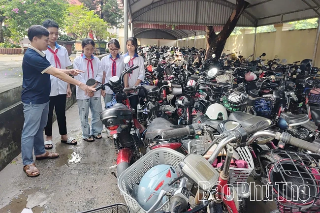Xây dựng văn hóa giao thông trong trường học