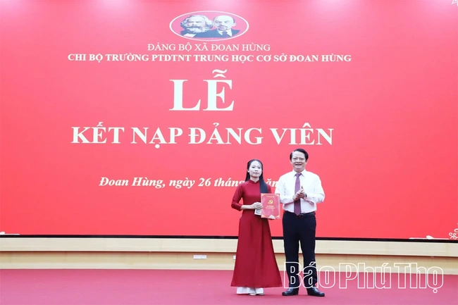 Đoan Hùng chủ động tạo nguồn đảng viên trẻ từ trường học