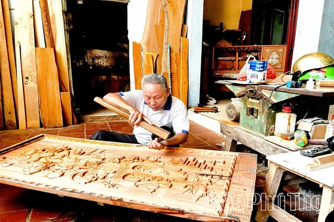 The Vitality of Bich Chu Woodcraft