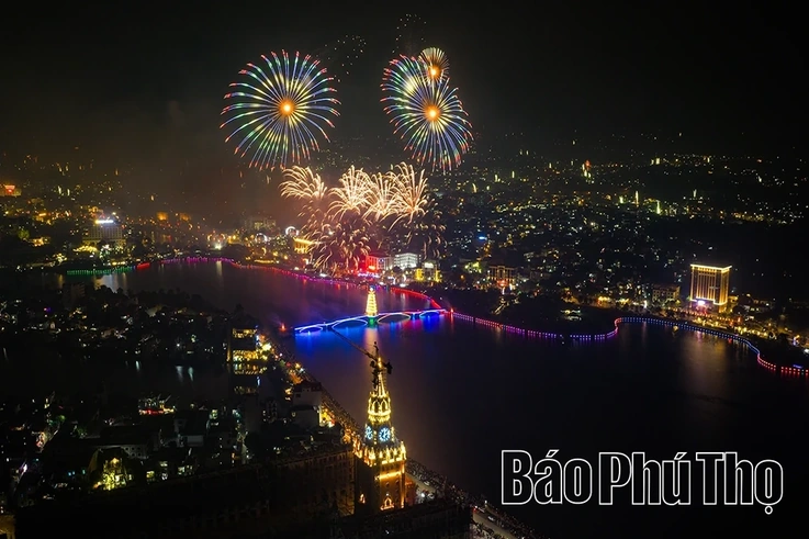 Rực rỡ “hoa trời” dịp Giỗ Tổ