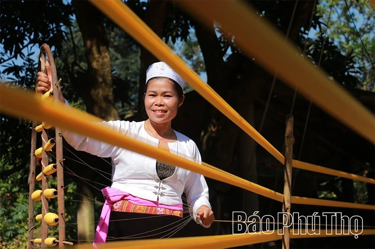 Nét đẹp nghề dệt thổ cẩm dân tộc Mường