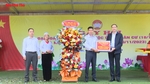 Phó Bí thư Thường trực Tỉnh ủy Phùng Khánh Tài dự Ngày hội Đại đoàn kết tại huyện Tân Sơn
