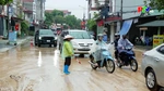 Khắc phục sạt lở, đảm bảo giao thông thông suốt