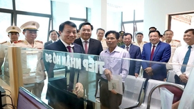 Bộ trưởng Bộ Công an Lương Tam Quang làm việc tại xã Bản Nguyên