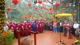 Đặc sắc lễ hội đền Năng Yên