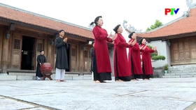 Xoan costumes echoes of the Hung Kings era