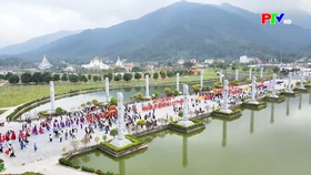 Khu di tích quốc gia đặc biệt Tây Thiên đón hơn 8.000 lượt khách