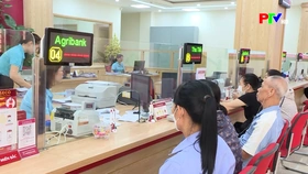 Gần 20 ngân hàng giảm lãi suất