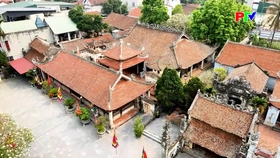 Vẻ đẹp đình Hùng Lô