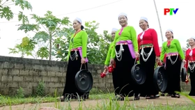 Người Mường đón Tết độc lập