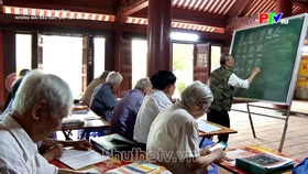 Những mái đầu bạc giữ hồn chữ xưa