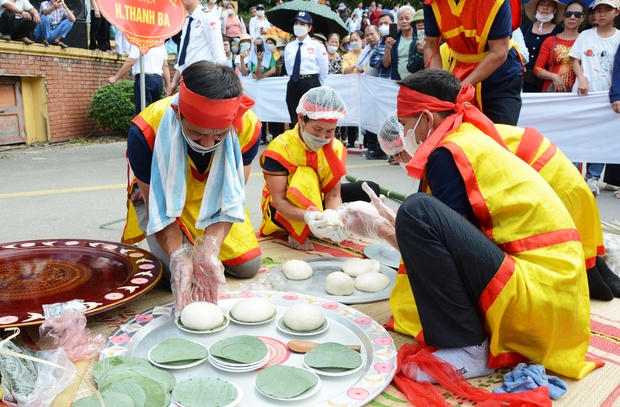 Hội thi làm bánh chưng, bánh giầy: Nét đặc trưng vùng Đất Tổ